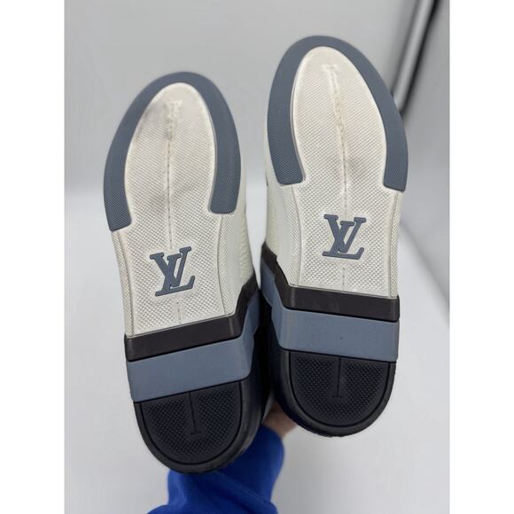 Size 8.5 Louis Vuitton Sneakers - Picture 6 of 7